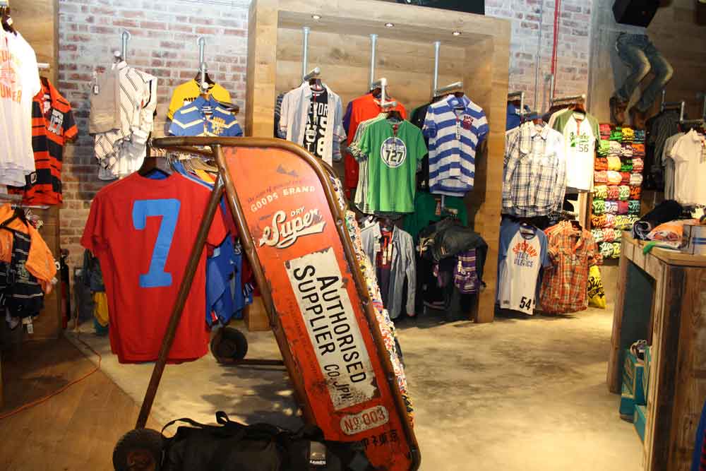 superdry pos clothing stand