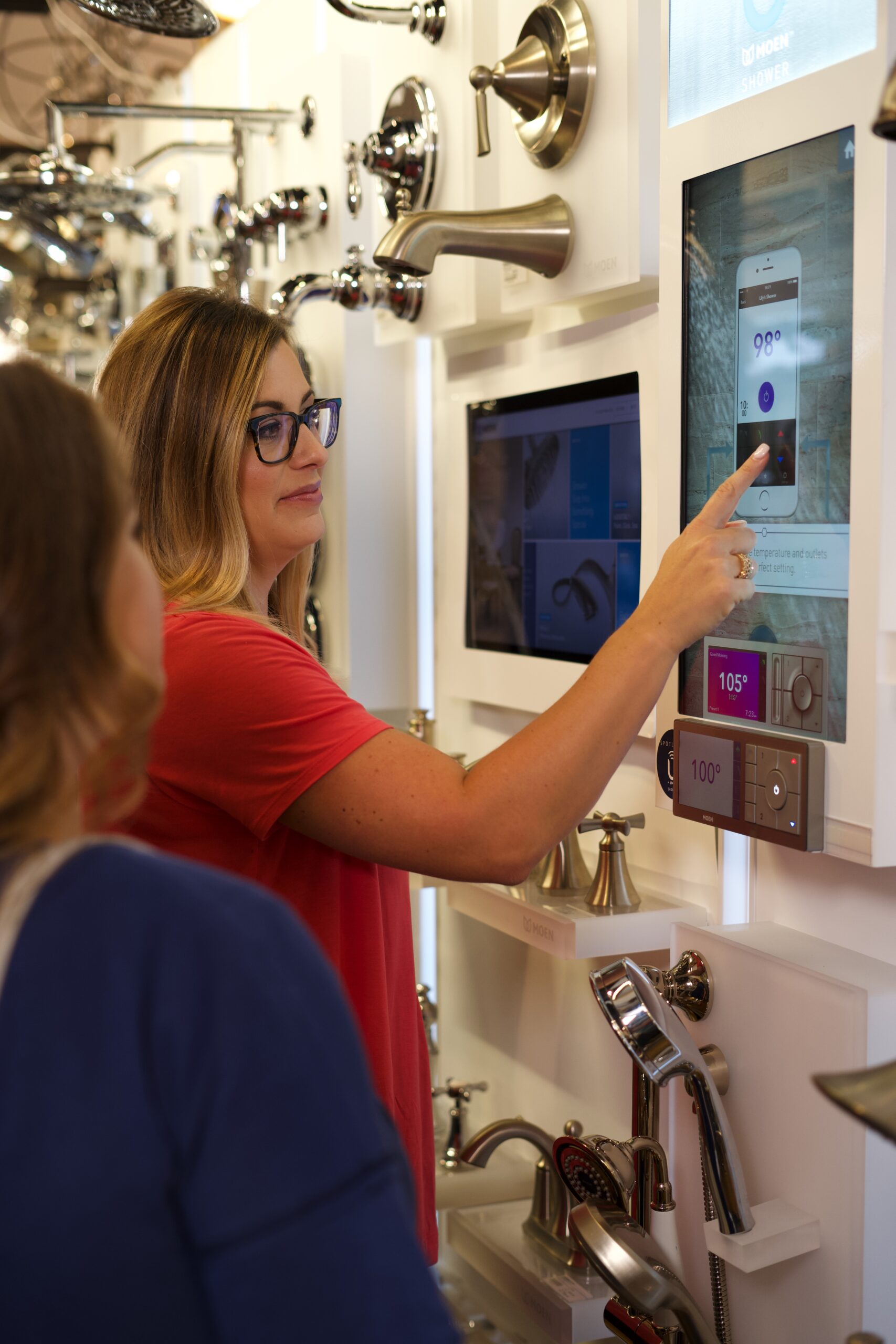 A retail digital signage solution for a bathroom store