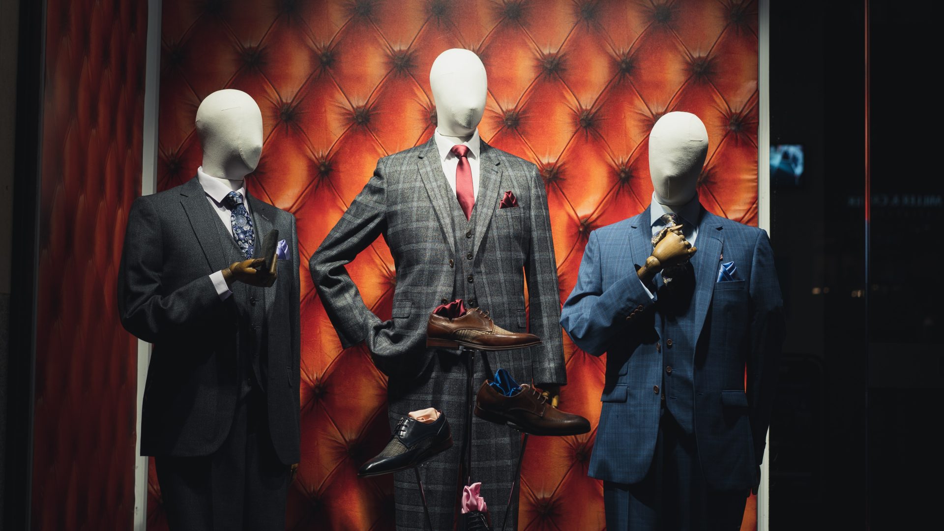 Mannequins as a shoe display example
