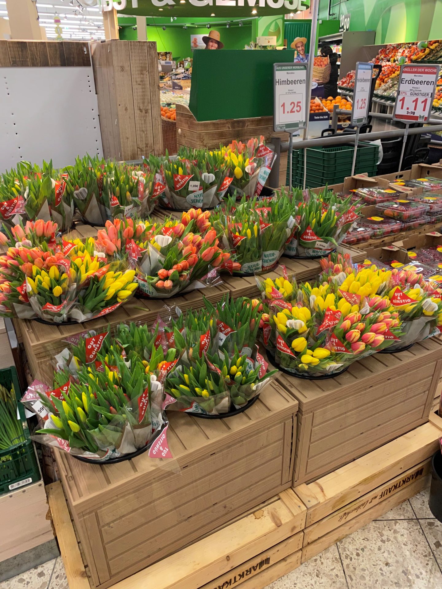 A bouquet custom-made for a supermarket